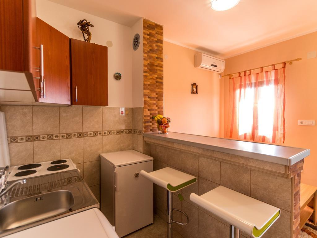 Holiday Home Sunny Hill Каменари Номер фото